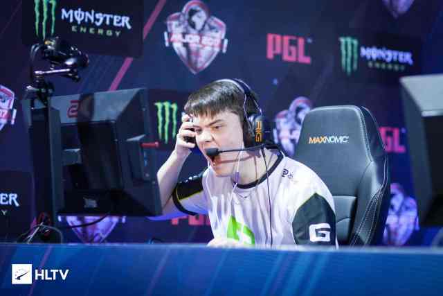 球将比分扳 球将比分扳