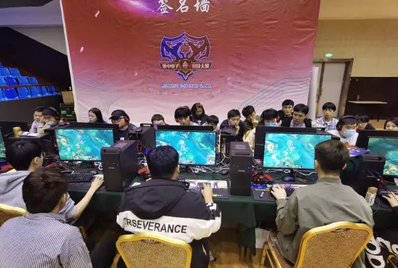 次挺身而出 次挺身而出