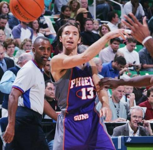 海纳：拜仁俱乐部会员人数已突破40万，为全球首家.