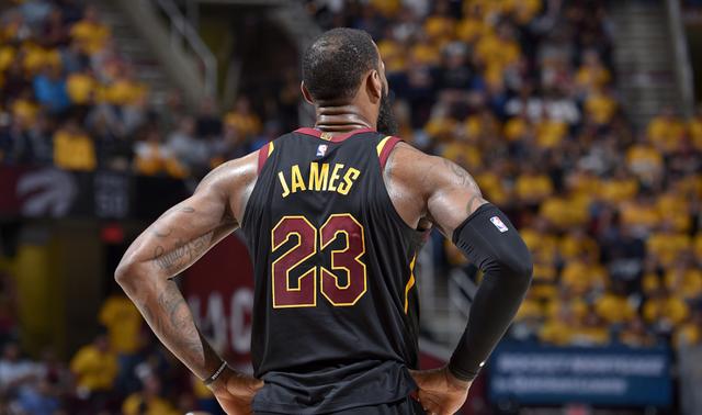 回防线路拉 回防线路拉